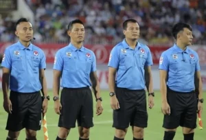 Trợ Lý Trọng Tài Bóng Đá Và Trách Nhiệm Trên Sân Cỏ